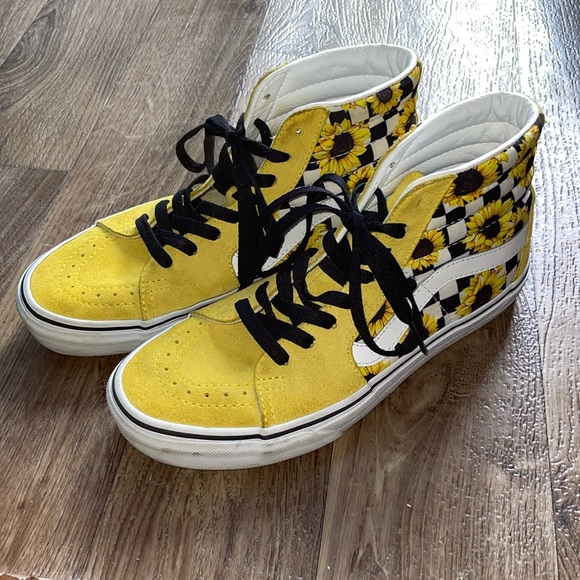Vans Shoes - Women’s vans high tops